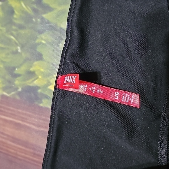 Spanx Black Leggings Size Large - Picture 4 of 6